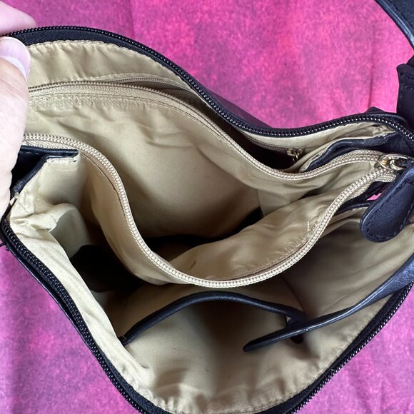 A.N.A NEW APROACH WOMEN SHOULDER SMALL BAG WITH ADJUSTABLE STRAP, BLACK - Picture 7 of 12